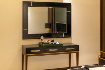 Sleek & Stylish Dressing Table