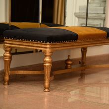 Minimal Classic Detailed Ottoman